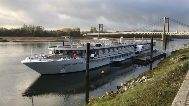 Petit demi-tour pour le long Loire princesse à Ancenis