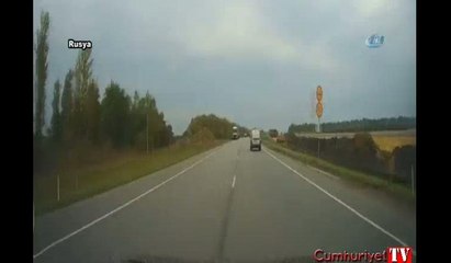 2 kişinin öldüğü kaza araç kamerasında