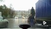Un camionneur contre un automobiliste lors d'un road rage hilarant en Russie !