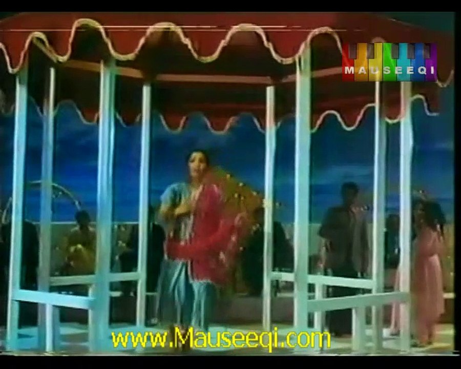 Mera Baalam Aanay Wala Hay - Nahid Akhtar sings for Babra Shareef - Film Sangdil