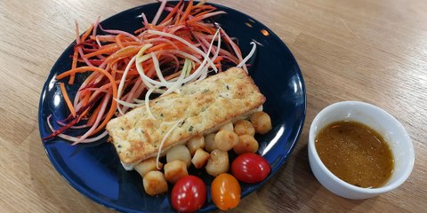 Pain de poisson aux Saint-Jacques et sa julienne de carottes
