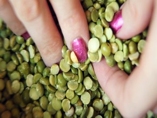 No Talking ASMR! Playing w/ My Food Up Close Hypnotic