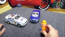 Мультфильм про игрушечные машины: Автосервис Собираем Mercedes Benz Cartoon about toy cars