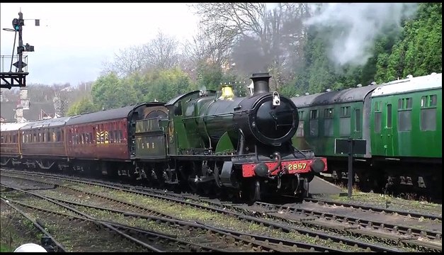UK Train à vapeur au départ de la gare
