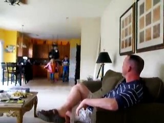 Kids Come Home From School and Find Dad, Home After 7 Months in Iraq
