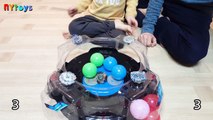 베이블레이드 버스트 공을 날려라! 승리하면 젤리 먹방 장난감 놀이 뉴욕이랑놀자 NY Toys