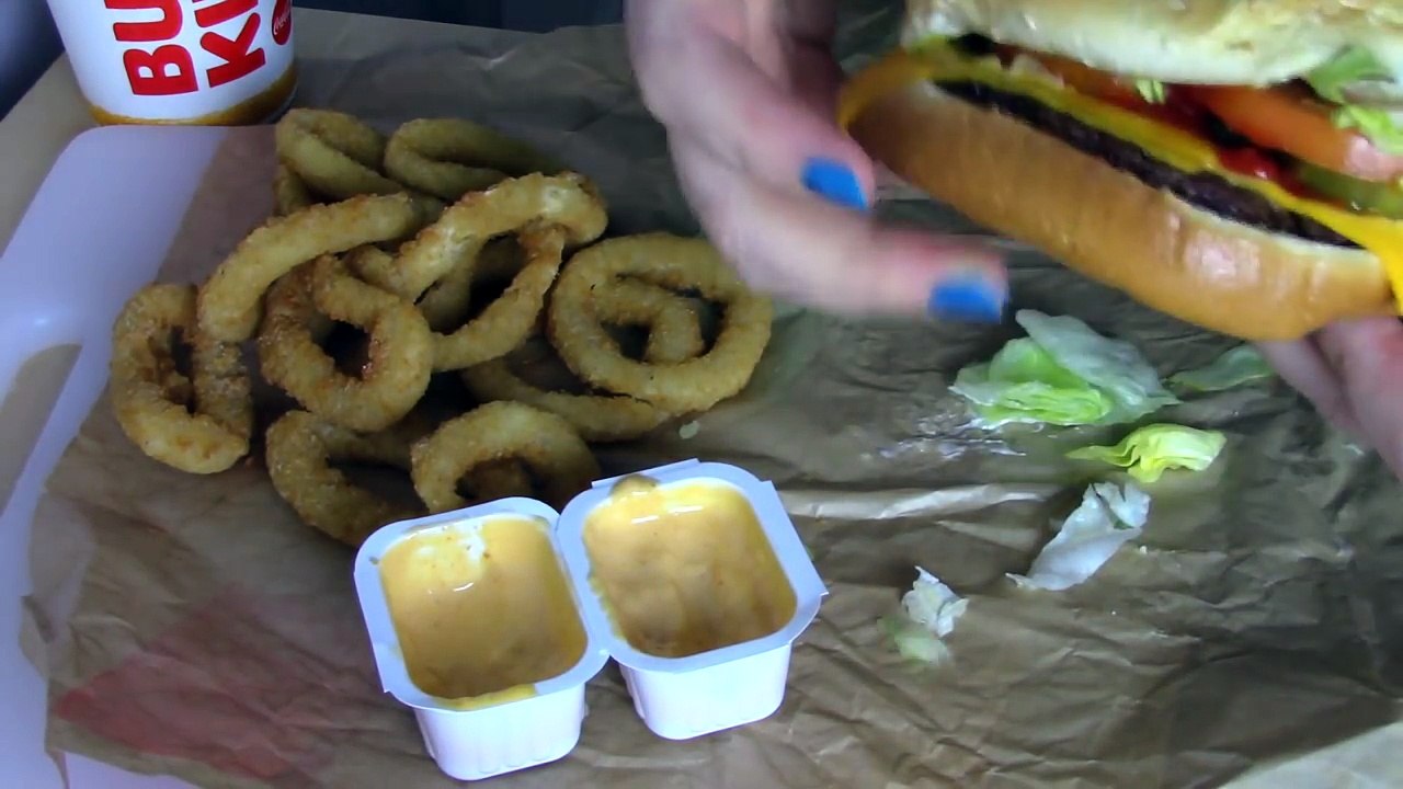ASMR Eating Sounds Burger King Messy & Delicious Whopper
