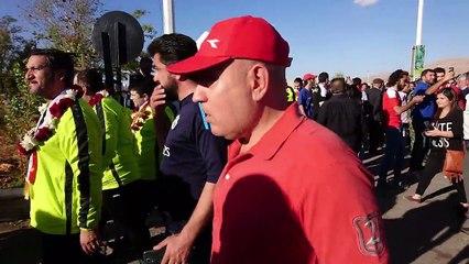 Syria: National football team given hero’s welcome despite Australia defeat