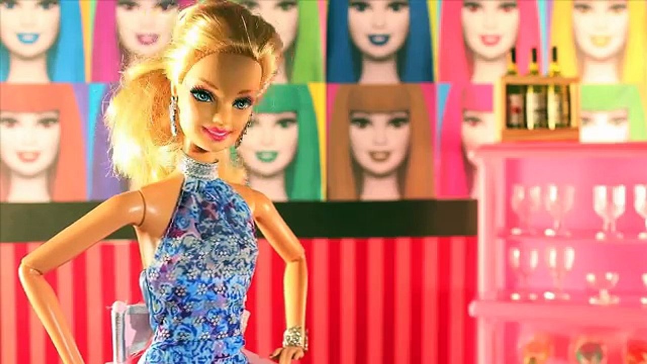 The Real Housewives of Toys R Us Episode 3 - A Barbie parody in stop motion *FOR MATURE AUDIENCES*