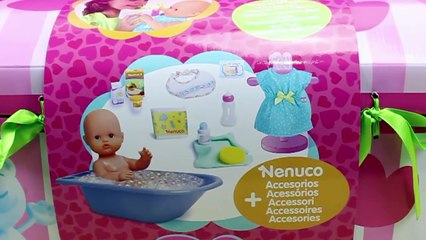 Baúl de la Bebé NENUCO con accesorios | La bebé Nenuco come papilla y se da un baño de burbujas