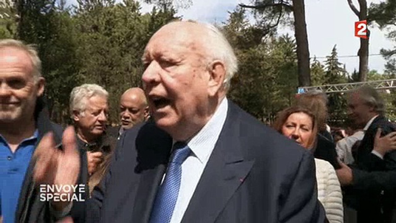 Un journaliste évoque les détournements de fonds au Sénat face à Jean-Claude Gaudin qui s'emporte - Regardez