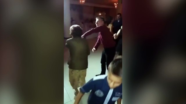 Qui a dit qu'à 87 ans on était trop vieux pour danser !