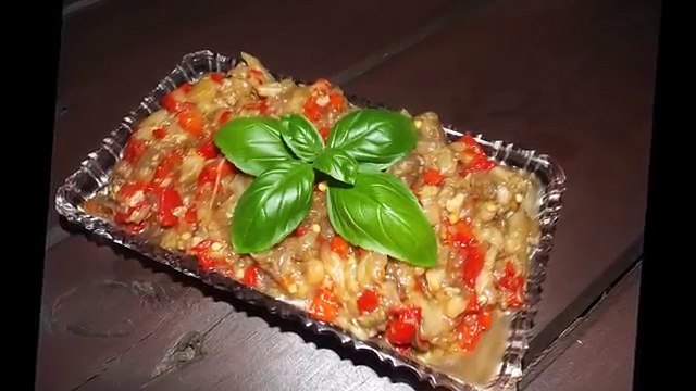 Салат или закуска из запеченых Баклажан и болгарского перца по-турецки
