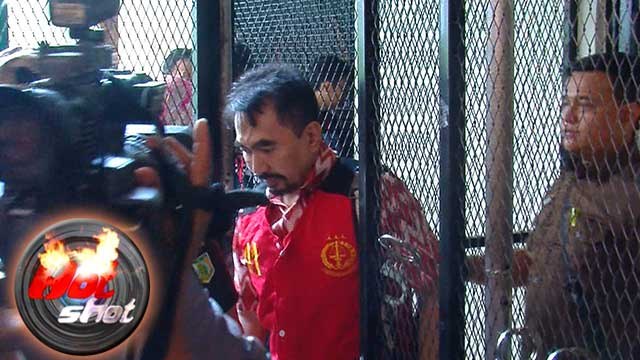 Hot Shot SeruuuL: Jalani Sidang, Gatot Brajamusti Didampingi Sang Putri - Hot Shot 13 Oktober 2017