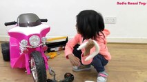 Pink Harley Davidson Ride On Power Wheels Motorbike | Surprise Kids Toy Unboxing & Assembly Playtime