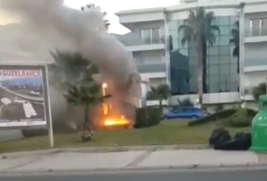 İzmir'de Trafodaki Patlamalar Mahalleliyi Korkuttu