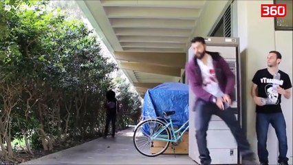 Kamera e fshehte e cila po terrorizon qytetaret (360video)