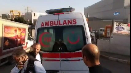 Pendik'te 3 Öğrenci Okul Önünde Silahla Vuruldu