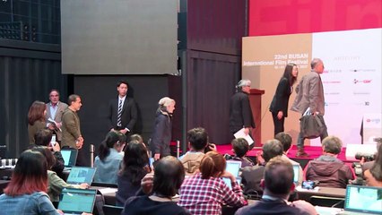 Oliver Stone: Weinstein es víctima de "sistema de justicieros"