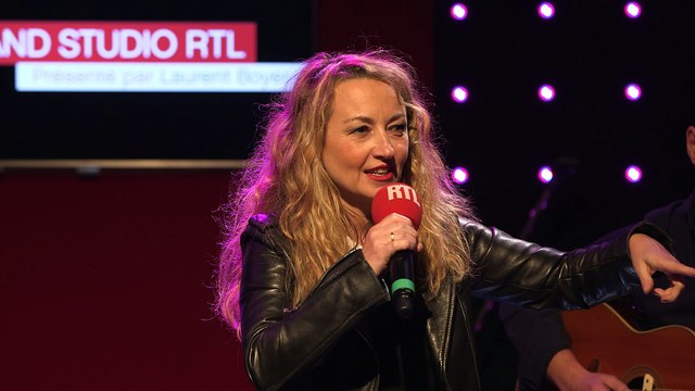 Christelle Chollet - Pour chaque situation il y a une chanson - Le Grand Studio Humour