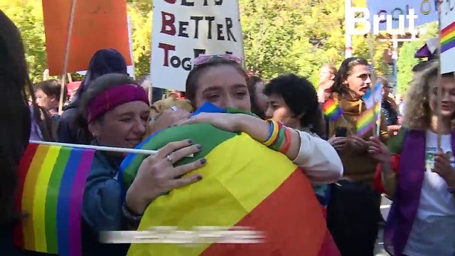 Kosovo : à l’heure de la 1ère Gay Pride, 41% des personnes souhaiteraient soigner un enfant qui ferait son coming-out