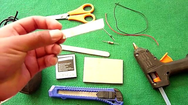 Cómo Hacer Un Cargador De Baterías (Muy fácil de hacer)