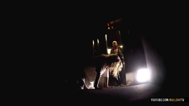 Asansör korkutma şakası - Elevator scare prank