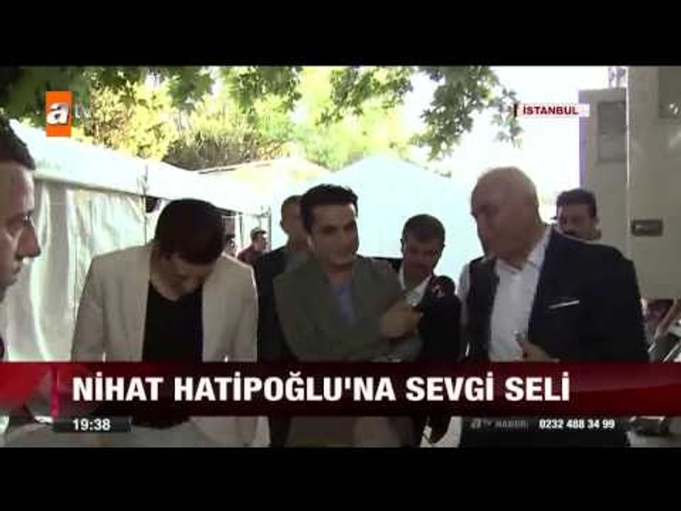Nihat Hatipoğlu'na sevgi seli - atv Ana Haber