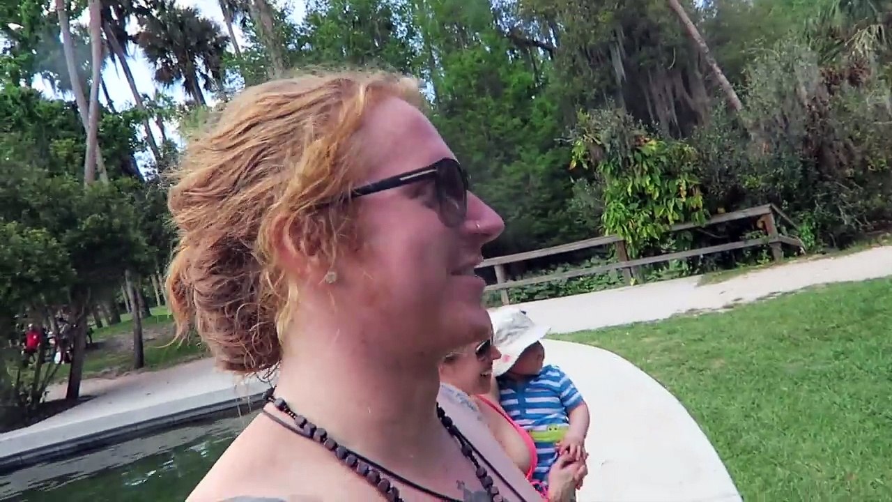 BIKINI GIRLS DO YOGA!!!! (vlog day 320)