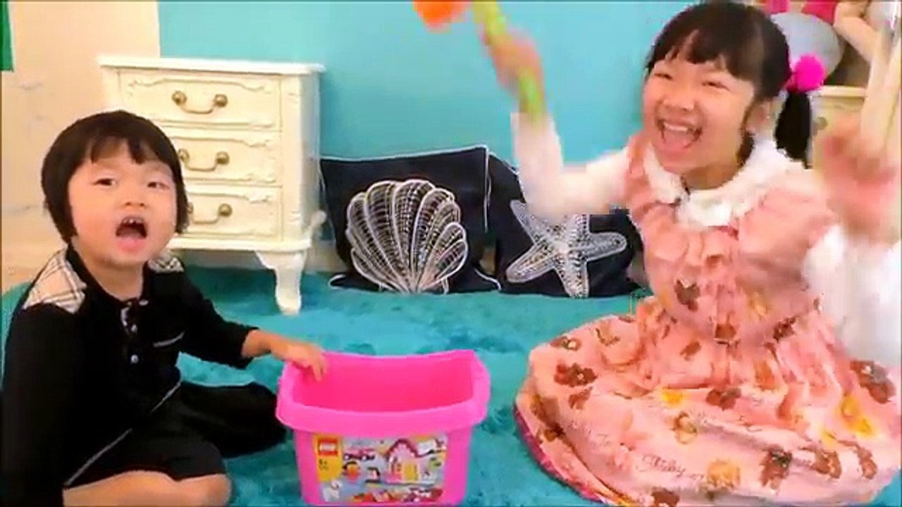 ★Anpanman Sound hammer★アンパンマンのピーピーハンマーで「たたいて・かぶって・ジャンケンポン」をしたよ！★