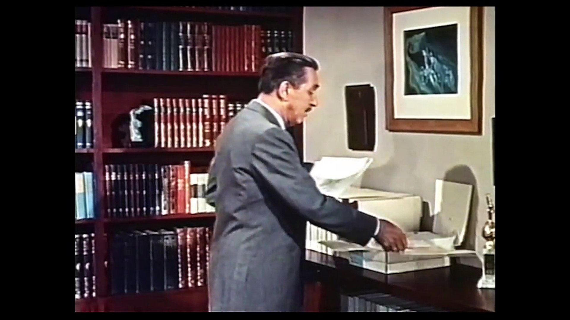 Digitized closing to Snow White and the Seven Dwarfs w Making of Snow  White(UK VHS)