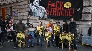 Viyana'da Aşırı Sağcı Parti Protesto Edildi