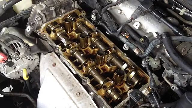How To Fix Oil Leak & Cylinder Misfire - Valve Cover Gasket Replacement - Nissan Altima 2003 2.5 SL