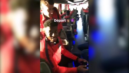 Quand les joueurs du PSG jouent à FIFA dans le bus