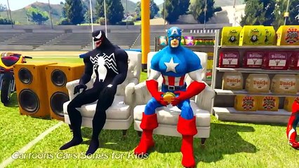 Télécharger la video: Hulk MCDONALDS DRIVE THRU Prank! w/ Spiderman Joker Venom Superheroes Motorbikes Cartoon for Kids