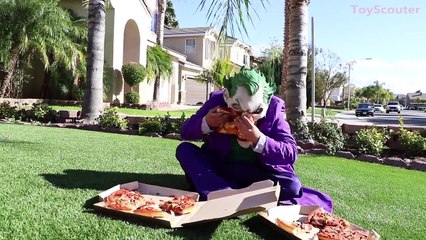 Spiderman GETS PIZZA at Pizza Hut DRIVE-THRU! w/ Hulk & Joker in Real Life
