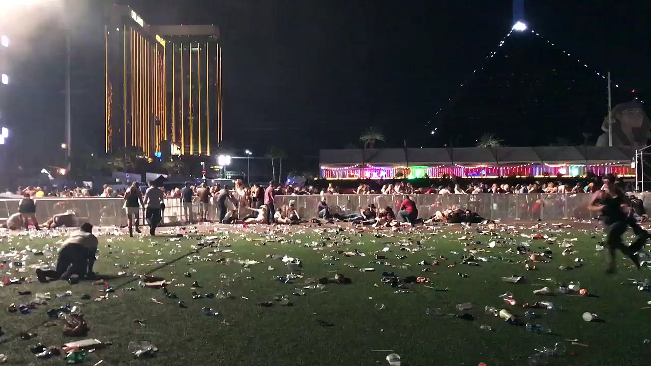 Raw video from Las Vegas shooting-Wvy5aUFETCw