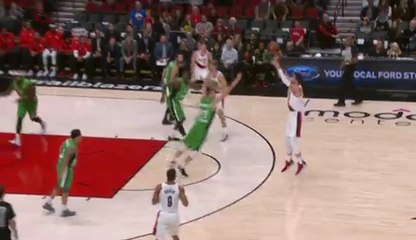 Jusuf Nurkić pogodio trojku protiv Maccabija