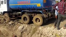 PASS and STUCK | Truck Move in Narrow Space - Truck Try to move in Small Road Compilation