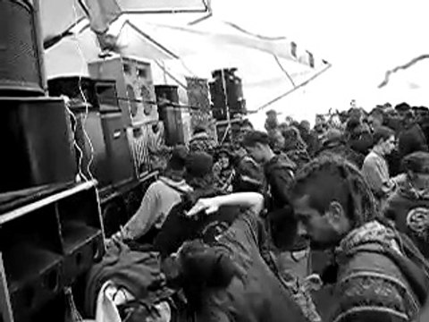 Ben Otonom_ Neurones konnexion Old school party