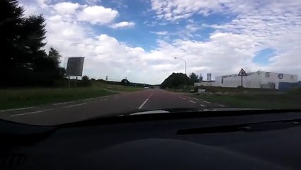 What a car driver sees when he crash at 200 Km/h