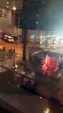 Sài Gòn: Khách nước ngoài không trả thêm tiền bị tài xế taxi liên tục dùng chân đạp mạnh vào người