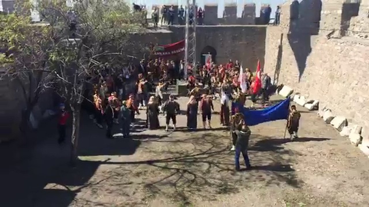 ANKARA'NIN BAŞKENT OLUŞUNUN 94. YIL DÖNÜMÜ ANKARA KALESİ BAYRAK  TÖRENİ