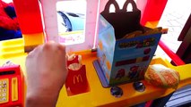 Bad Baby Самые Вредные Детки Fidget Spinner Split Mom / Giant Happy Meal in McDonalds Compilation