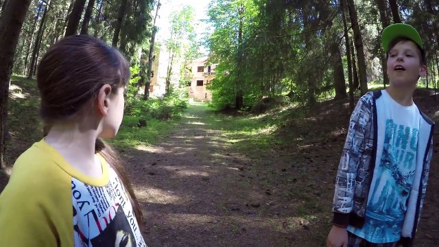 Заброшенный Лагерь за КОЛЮЧЕЙ ПРОВОЛОКОЙ Сбежали с лагеря и пришли в Заброшки Страшная Заброшка