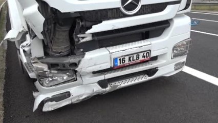 Tır Otomobile Çarptı: 1 Kişi Hayatını Kaybetti 3 Kişi Yaralandı