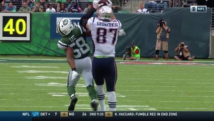 Gronk somehow catches football over defender's head