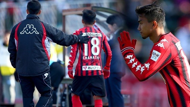 ชมไฮไลท์ลีลาการเล่นของชนาธิป 14 ตุลาคม - เจ1ลีก นัดที่ 29 - ฮอกไกโด คอนซาโดเล ซัปโปโร พบ คาชิวา เรย์โซล