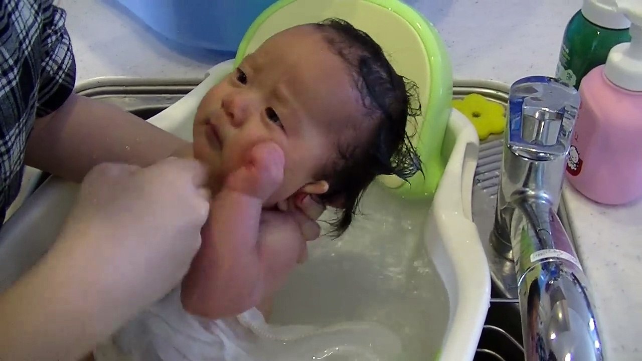 育児【赤ちゃんの沐浴のしかた】