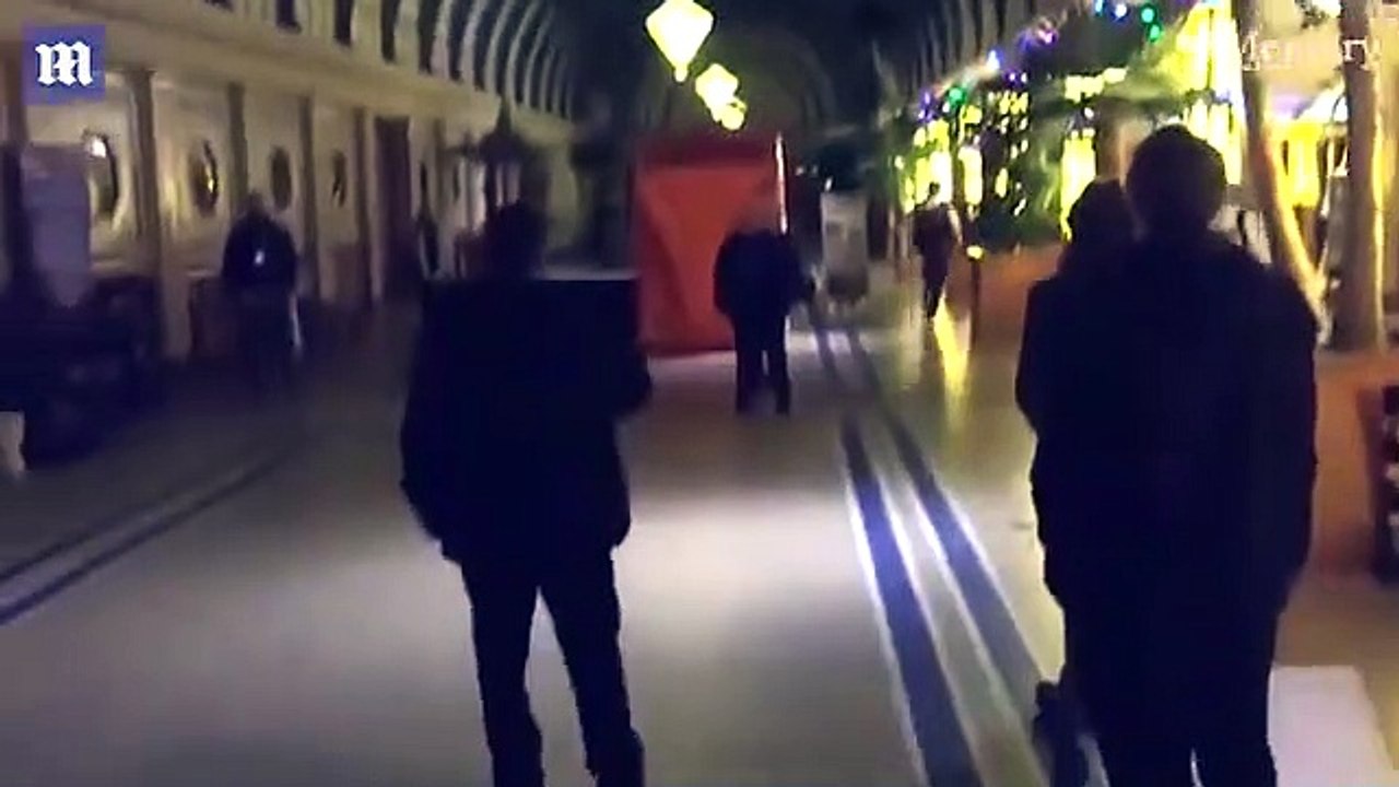 Cet homme ivre chute de 8m de haut... très douloureux!